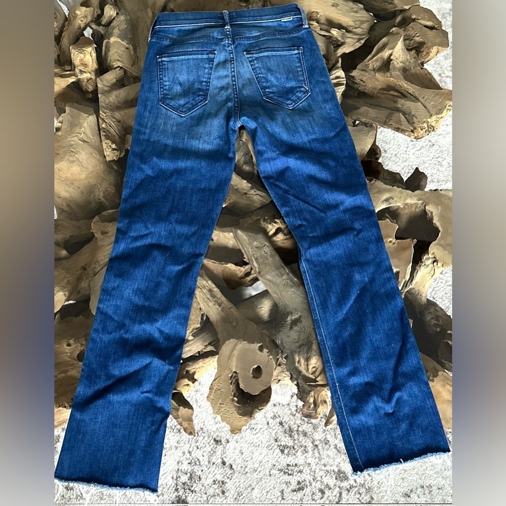 MOTHER Mid Rise Dazzler Crop Fray Jeans “Squeeze It” NWOT— 25, Signature Fit - Picture 11 of 16